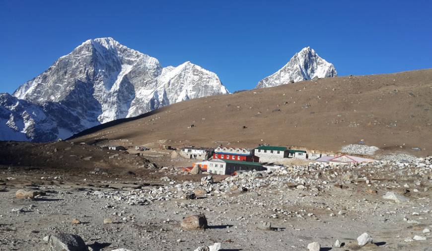 Lobuche Village, 4900m. 