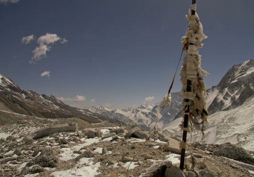 Dharamsala - Larkya la (5,160m/16, 924 ft.) - Bimthang (3720m/12, 201 ft.): 8-9 hours